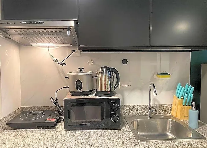 Comfy Staycation Ph 4*